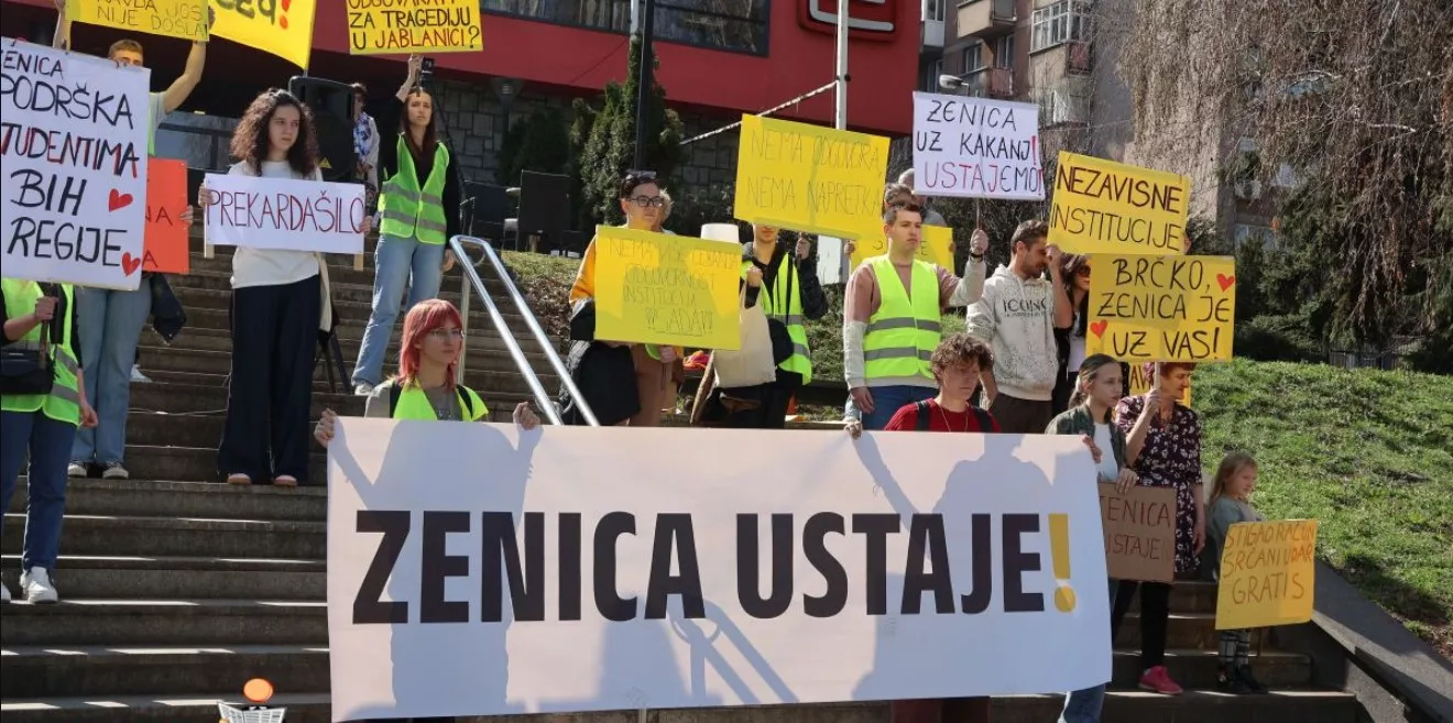 Zeničani mirno protestirali i petu nedjelju, očekuju reakcije na postavljene zahtjeve