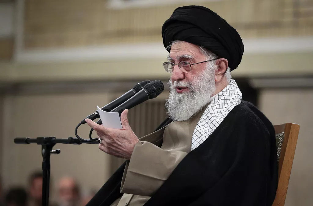 Hamenei: Ponuda SAD o pregovorima o iranskom nuklearnom programu obmana javnog mnjenja 