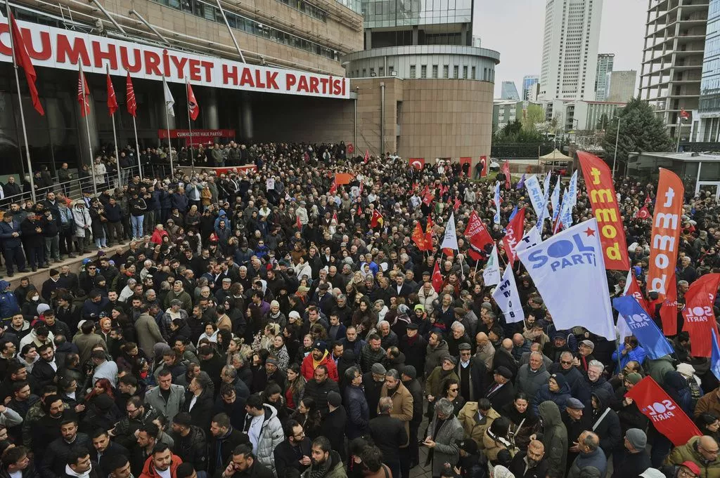 Protesti u Turskoj zbog hapšenja gradonačelnika Istanbula