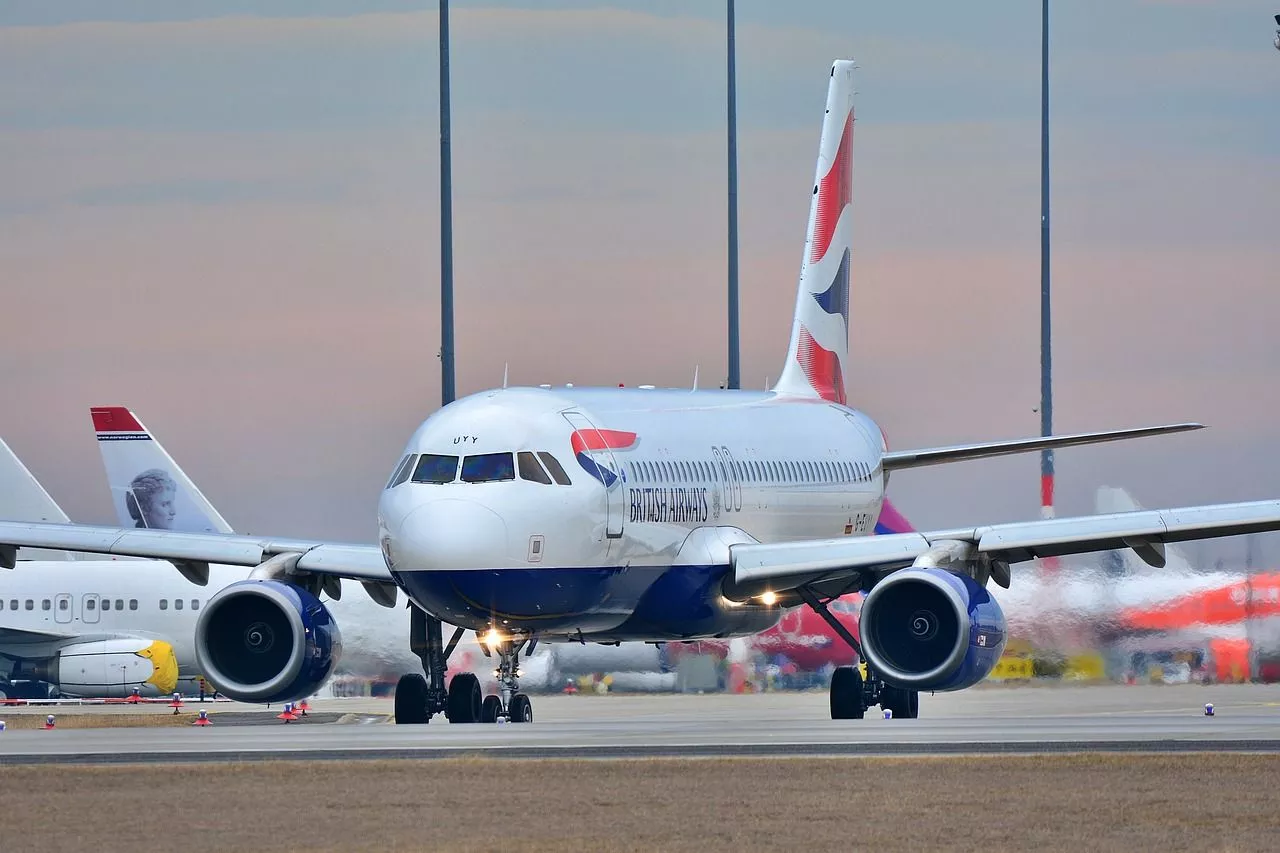 London: Na Heathrow sletio prvi avion nakon požara