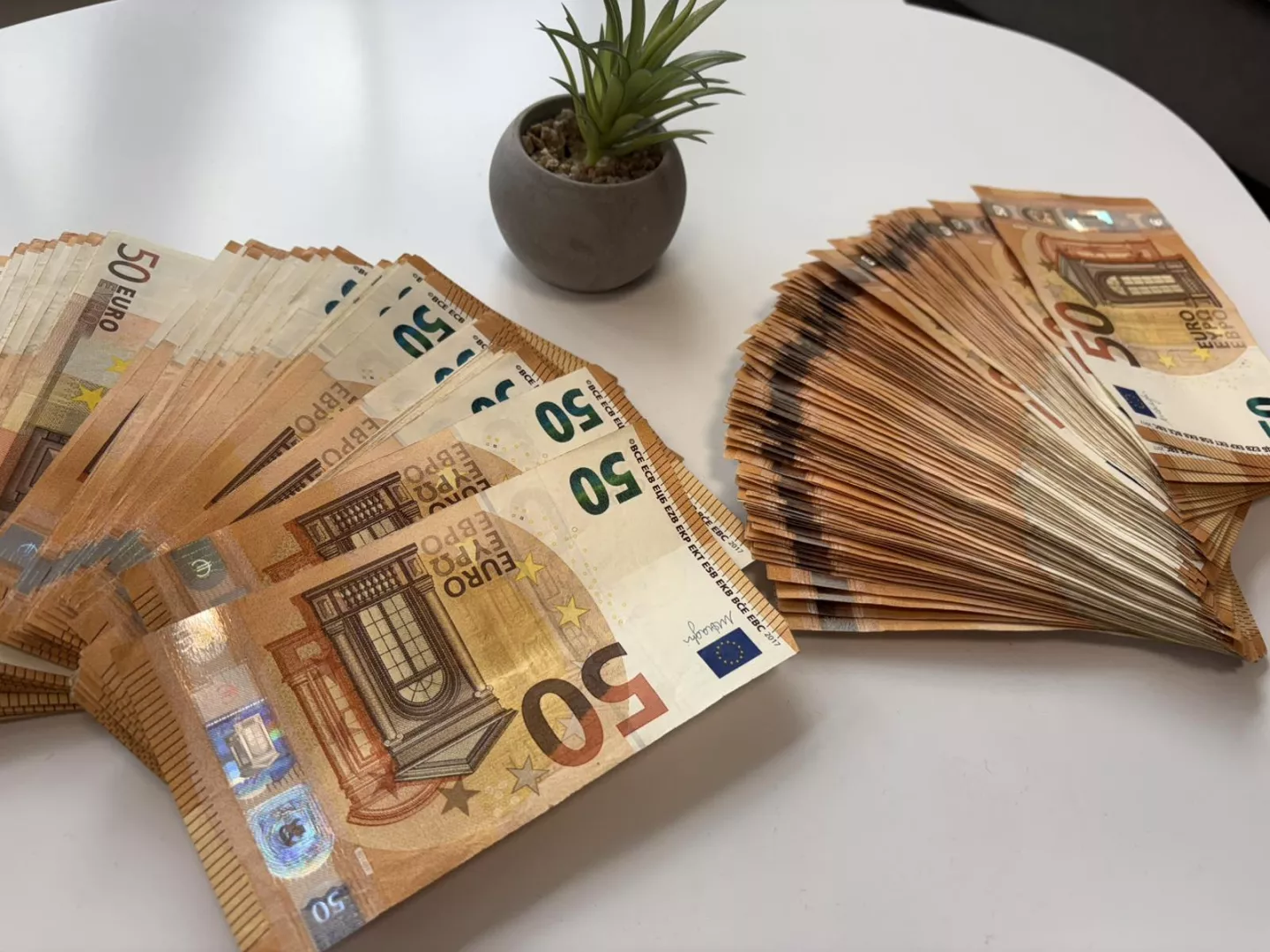 Dijaspora poslala 3,89 milijardi KM u BiH: Rekordan priliv novca iz inostranstva u protekloj godini