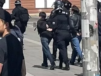 Sukobi policije i demonstranata u Lionu i Nantu