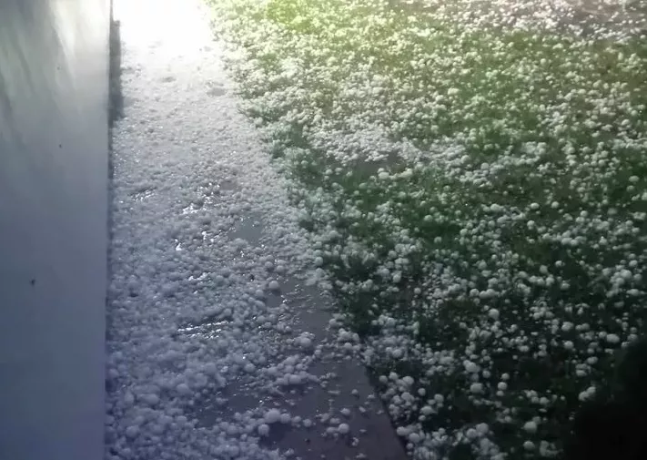 Nevrijeme u dijelovima BiH, padao i led