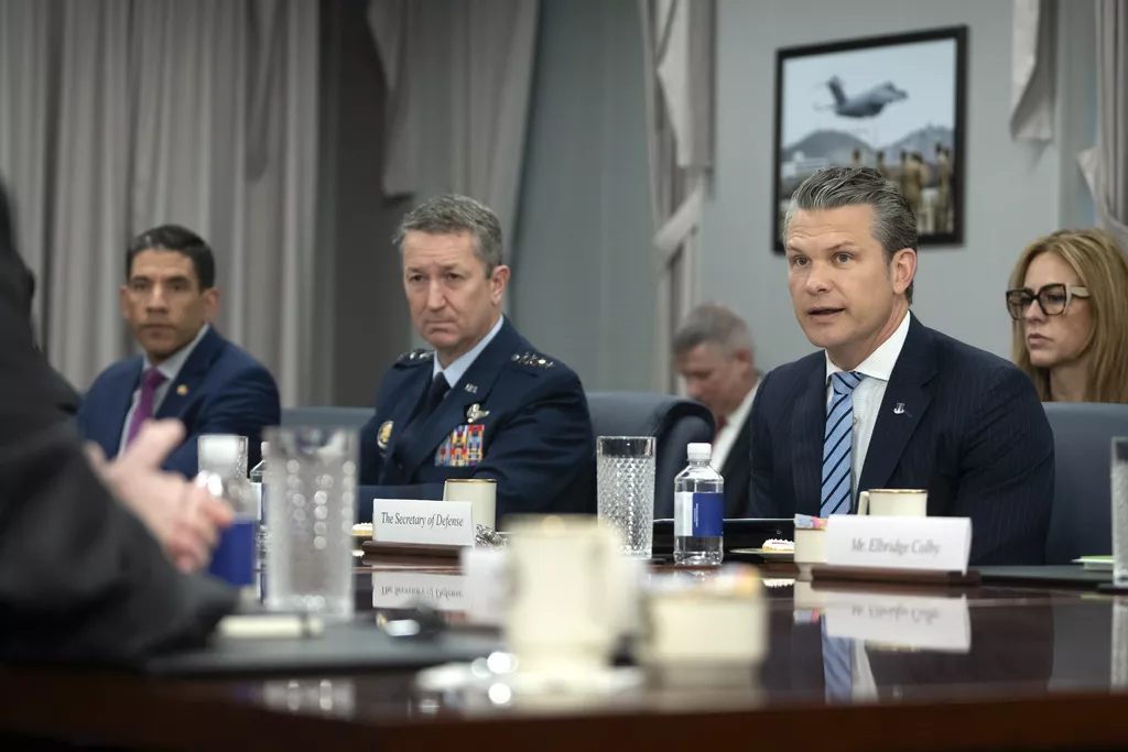 Hegseth smanjuje broj generala i admirala u američkoj vojsci