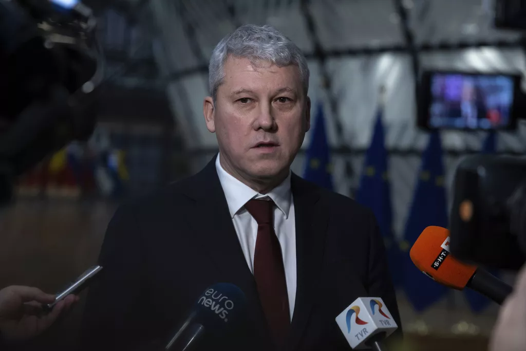 Rumunija imenovala privremenog premijera dok se politička kriza produbljuje