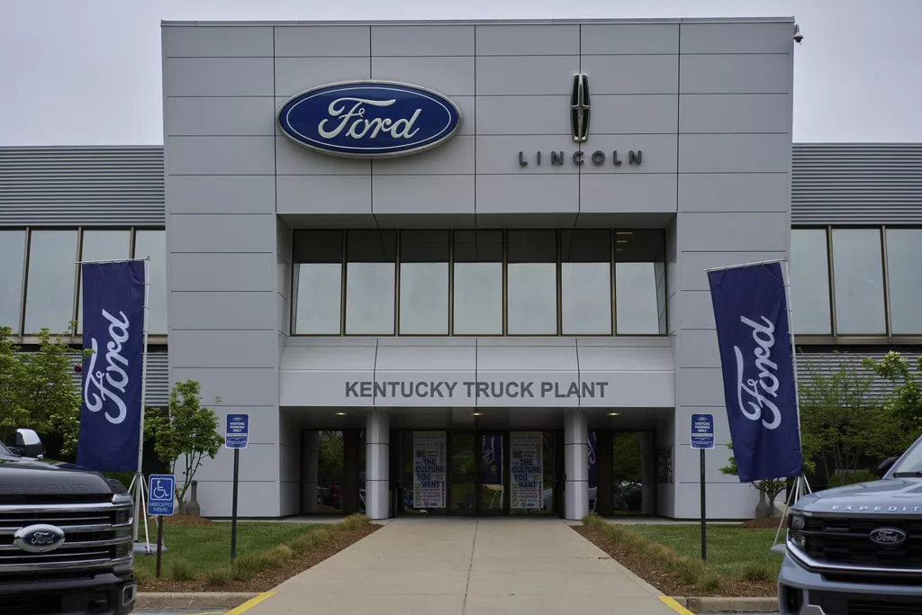 Ford očekuje gubitak od 1,39 milijardi eura zbog Trumpovih carina u 2025. godini