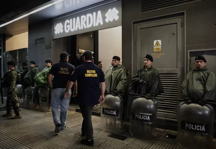 Policija pretresa kliniku: Zaplijenjena Maradonina medicinska dokumentacija o smrti