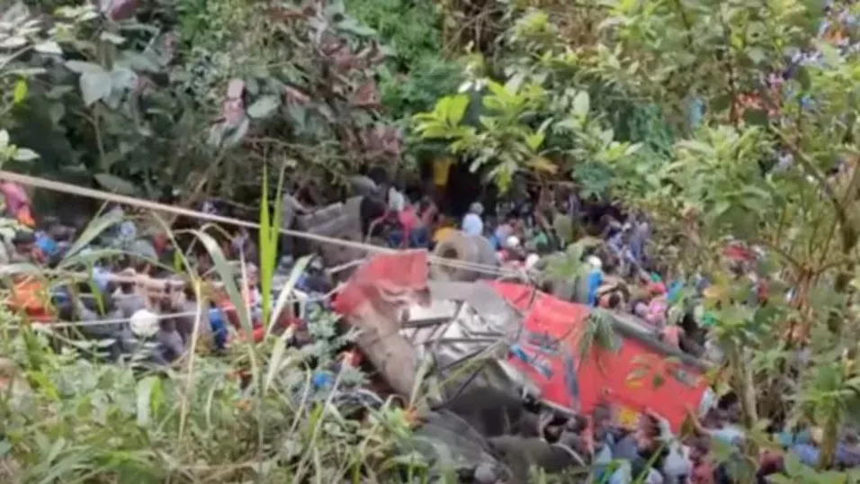 Šri Lanka: Autobus sletio sa litice, poginula najmanje 21 osoba