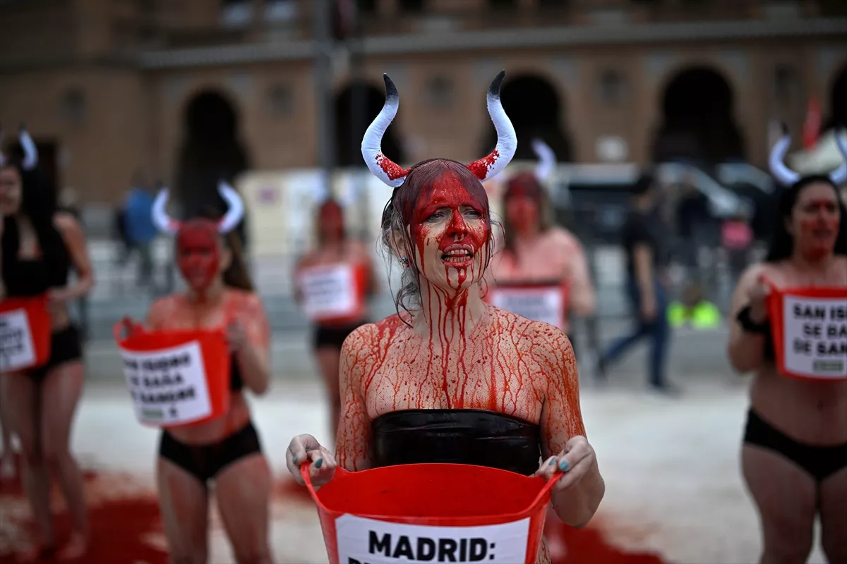 Aktivisti za prava životinja protestirali u Madridu protiv borbi s bikovima
