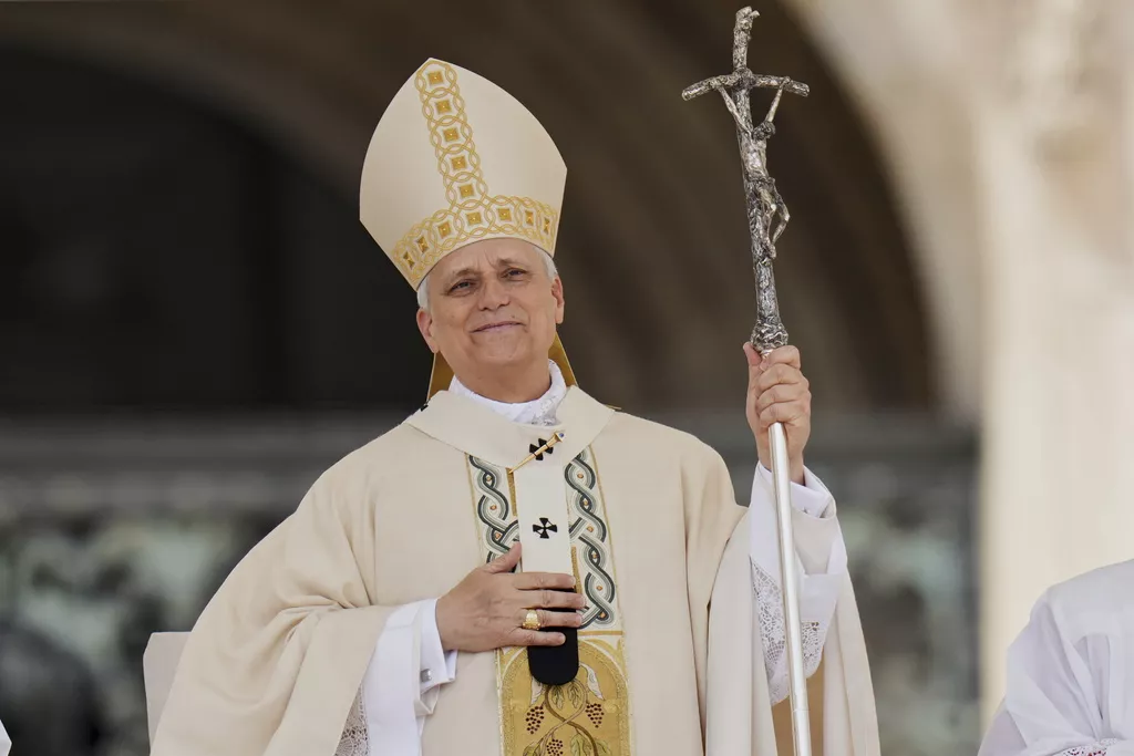 Ustoličen papa Lav XIV