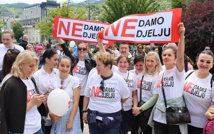 "Ne damo nedjelju": U Sarajevu održan protest radnika koji ne žele ukidanje neradne nedjelje