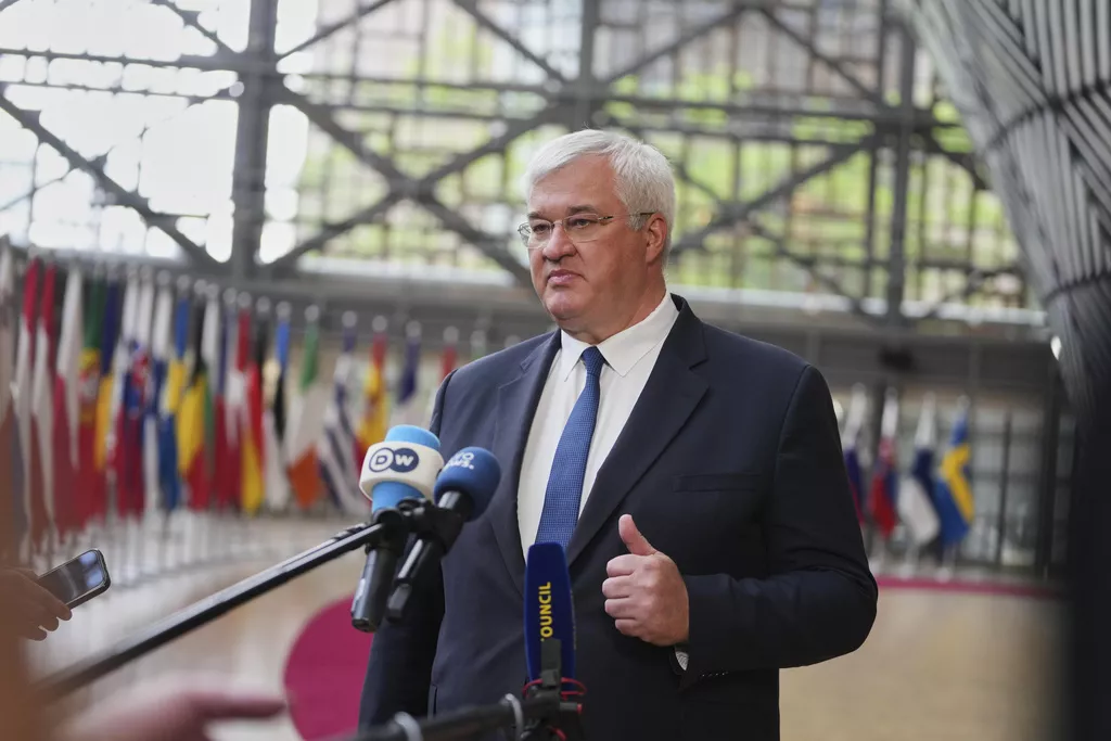 Kijev će razmotriti Vatikan za sastanak Zelenskog i Putina