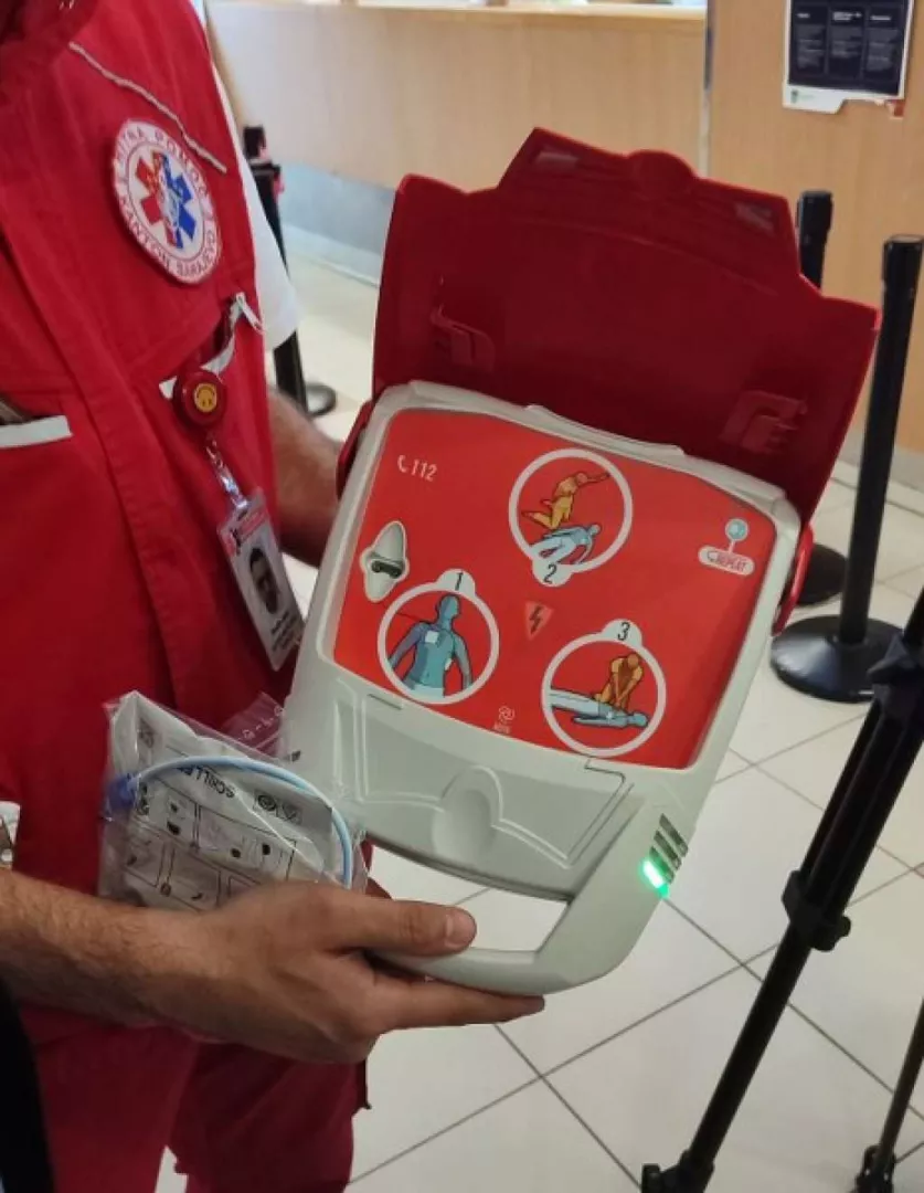 U Vogošći postavljena dva automatska eksterna defibrilatora