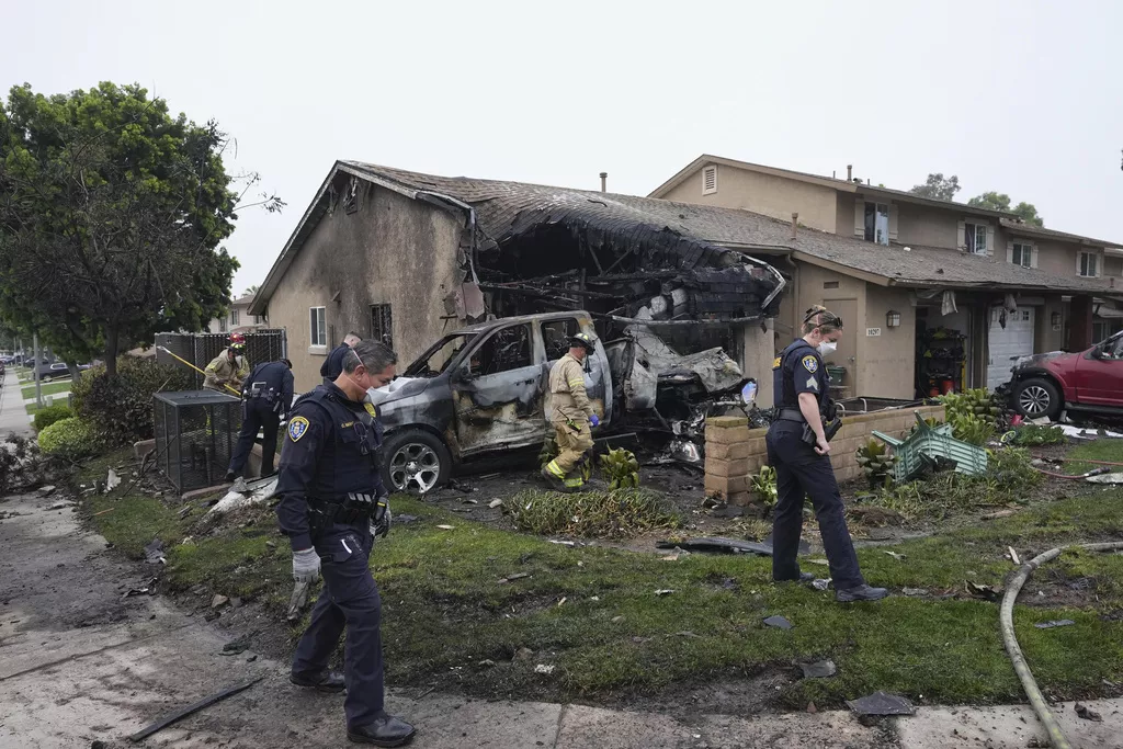 Više stradalih u padu malog aviona na naselje u američkoj saveznoj državi Kaliforniji