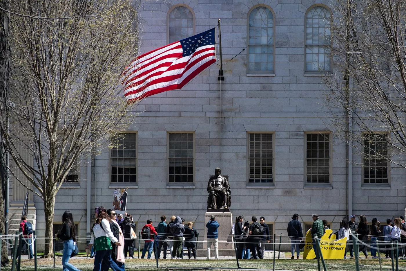 Trump zabranio Harvardu upis stranih studenata