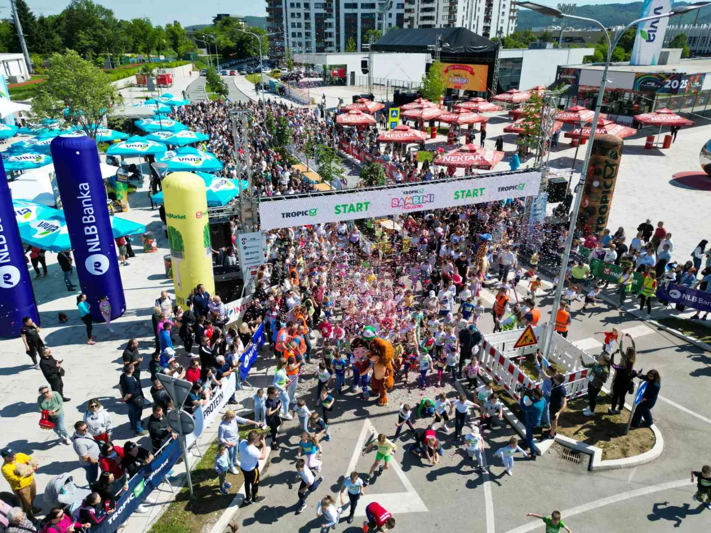 "Osmijesi i medalje: Najmlađi otvorili Run and More Weekend"