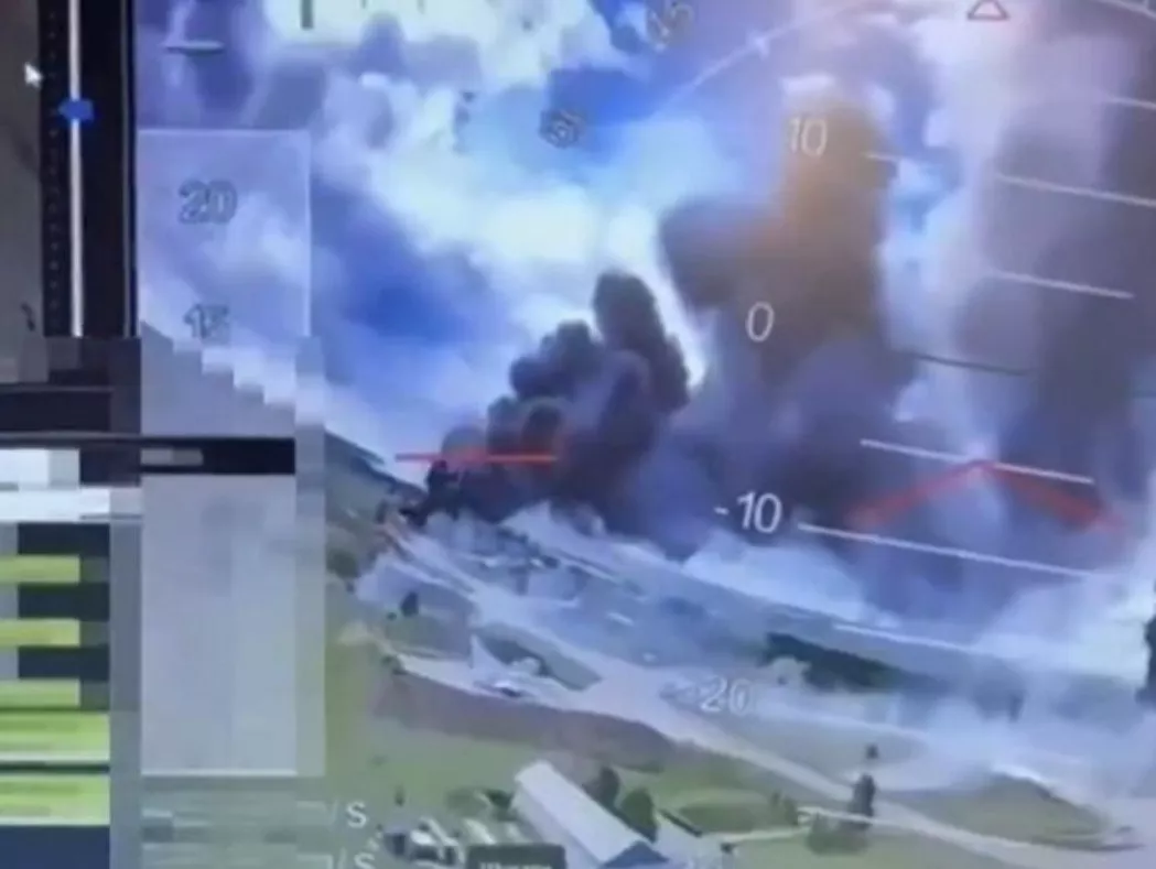 Ukrajinci pogodili aerodrom: Gore ruski bombarderi
