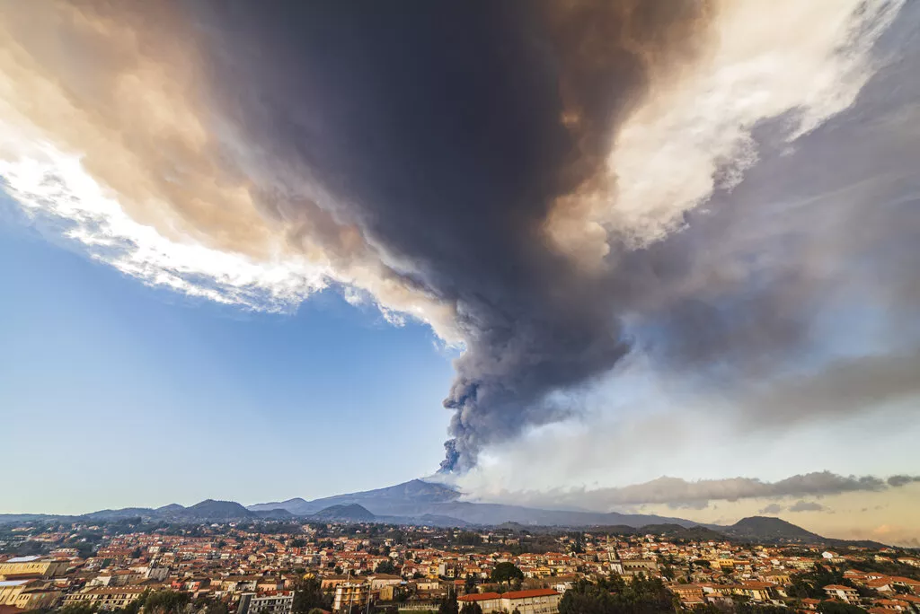 Eruptirala Etna, intezitet eksplozija raste