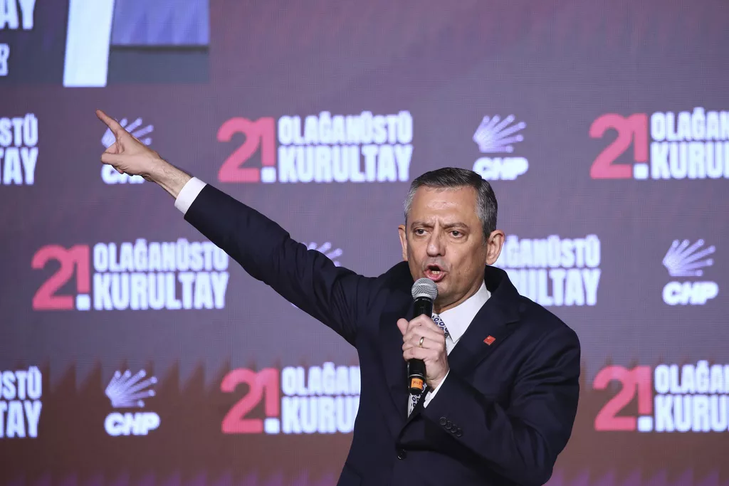 Pokrenuta istraga protiv lidera najveće opozicione partije Ozgura Ozela
