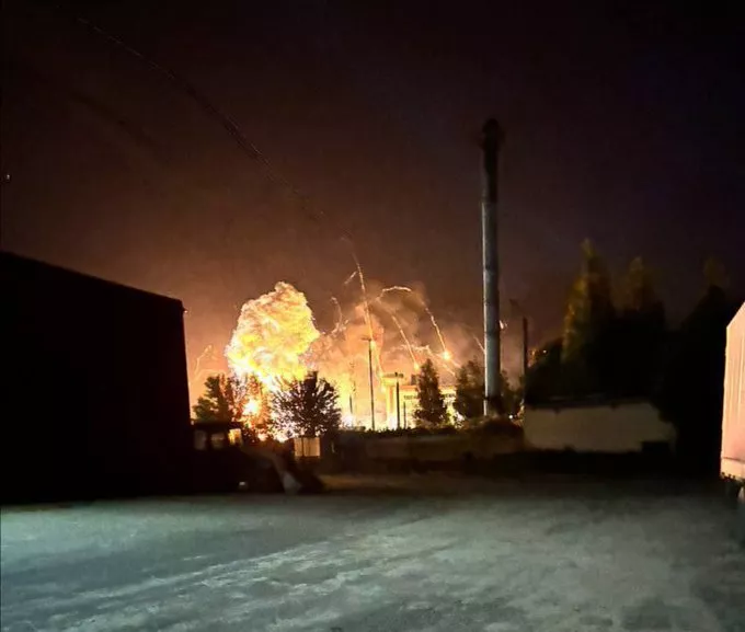 Ukrajina gađala okolinu Moskve, gori naftna rafinerija
