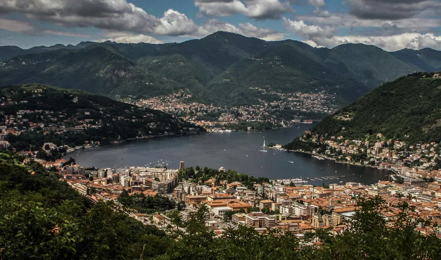 Italijanski biser na jezeru Como kažnjava turiste koji ulicama šetaju u kupaćim kostimima