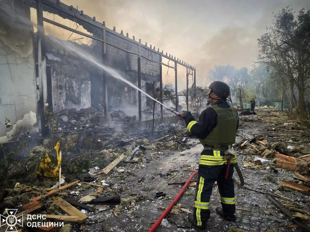 Najmanje 14 osoba je povrijeđeno u ruskim napadima na Odesu