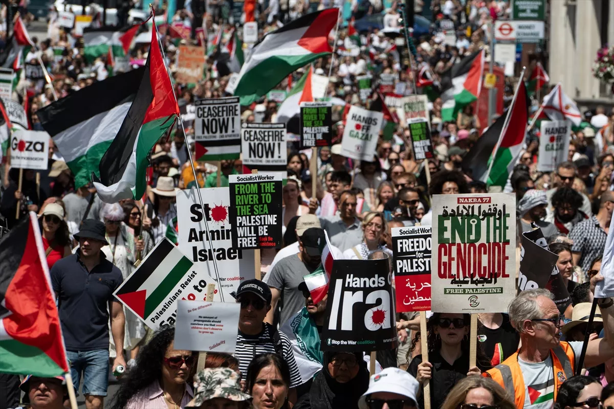 Masovni protest u Londonu protiv izraelskih napada na Iran i Gazu