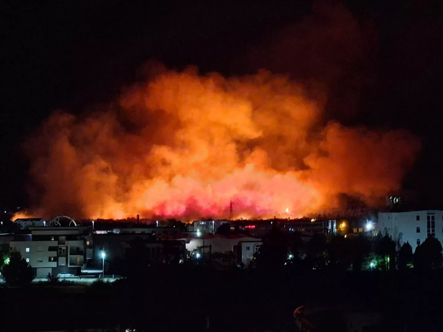 Veliki šumski požar izbio u Ljubuškom