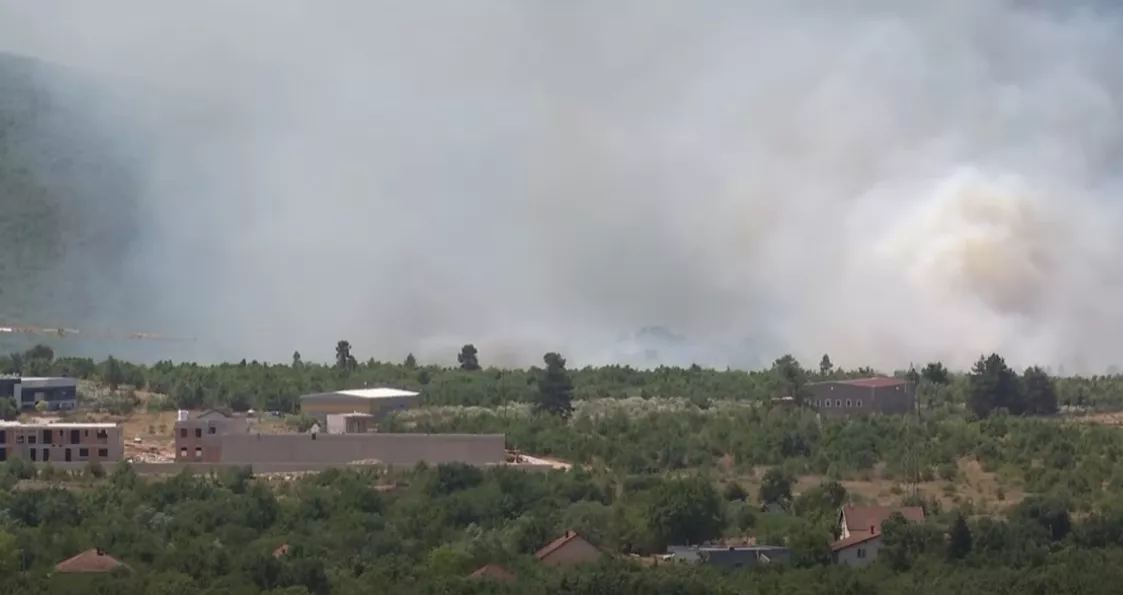 Požar u Ljubuškom stavljen pod kontrolu