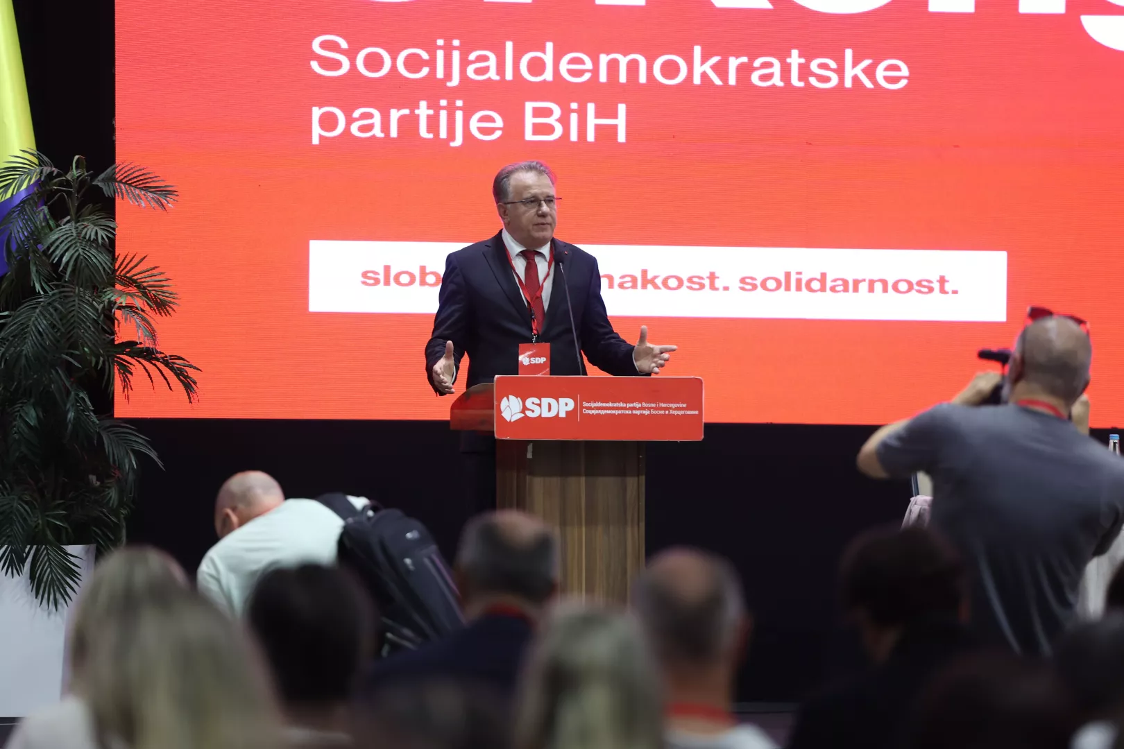 Nikšić na čelu SDP-a do 2027.