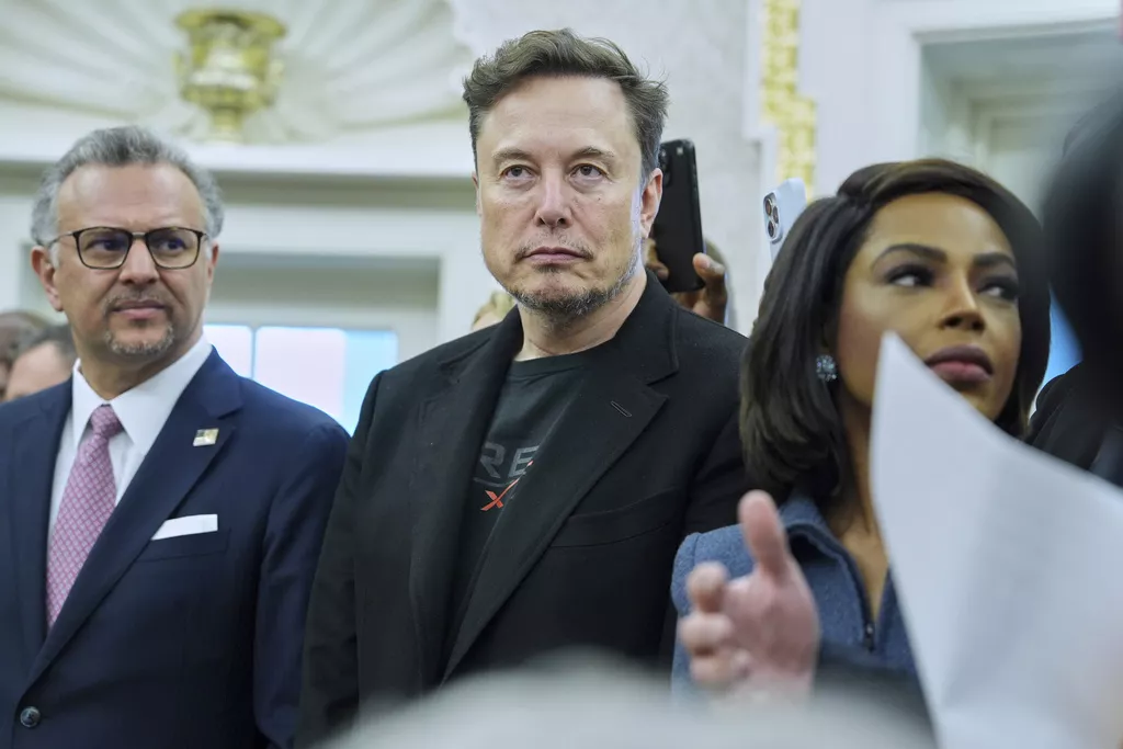 Musk osnovao stranku: Vraćam vam slobodu