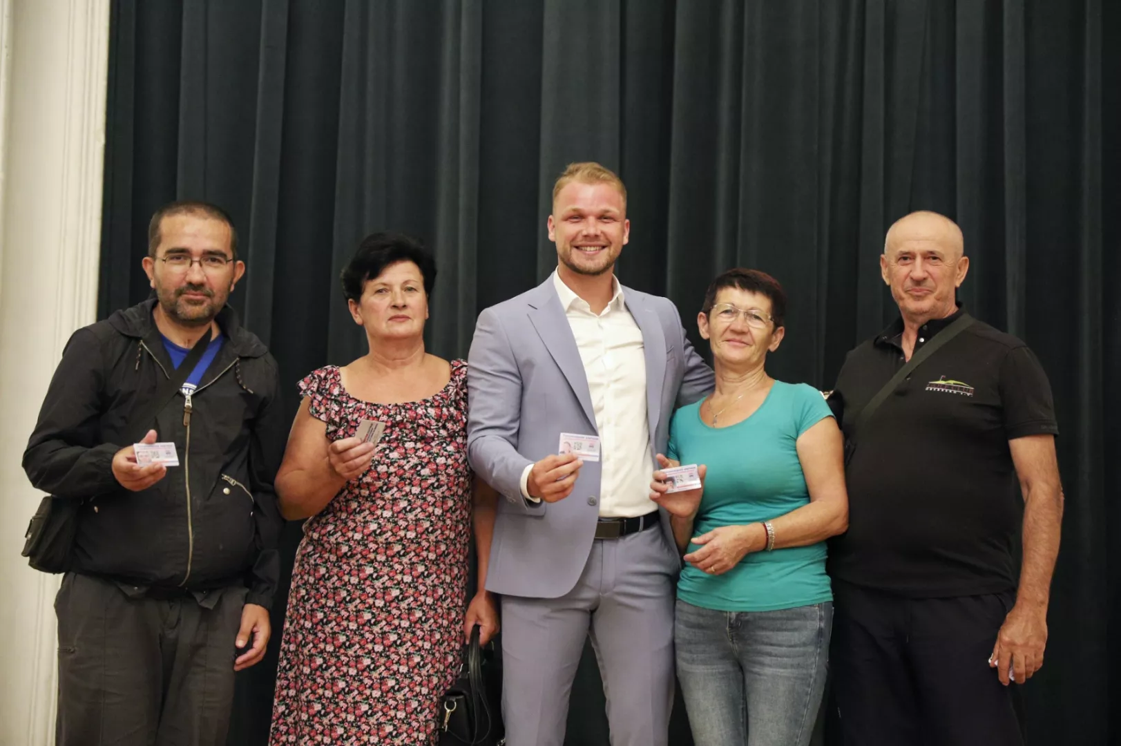 Grad Banjaluka: Do sada uručeno 25.000 karata našim penzionerima za besplatan javni prevoz