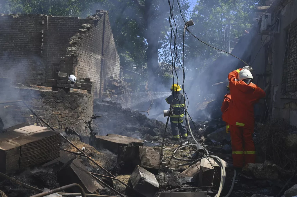Rusija lansirala skoro 600 dronova i 26 raketa na Ukrajinu, dvoje mrtvih