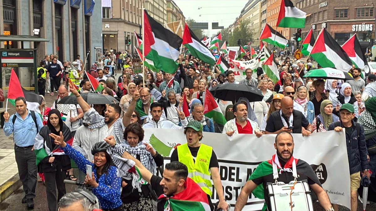 Masovni protest zbog izraelskih napada na Gazu održan u centru Stockholma