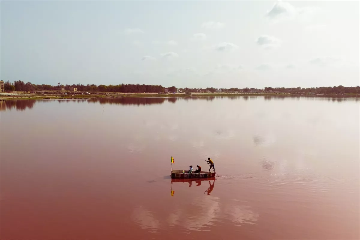 Ružičaste vode jezera Lac Rose u Senegalu vraćaju se nakon skoro tri godine