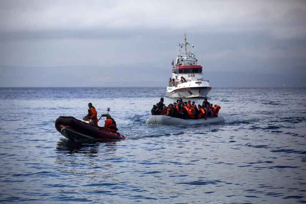Brod Frontexa udario u stijenu i potonuo, posada spasena