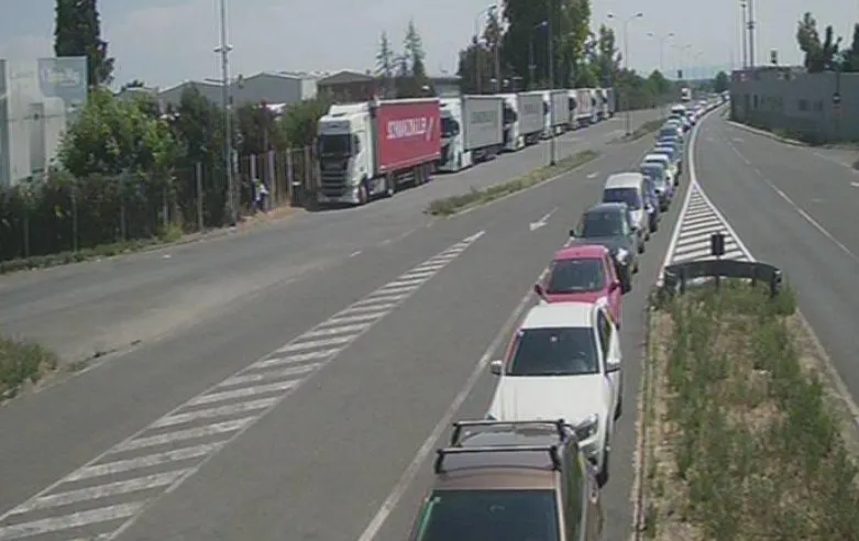 Duge kolone na nekoliko graničnih prelaza na izlazu iz BiH