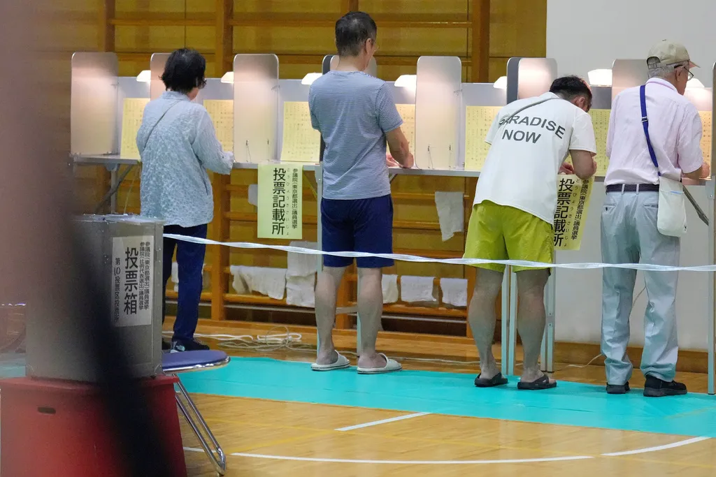 Izbori u Japanu, vladajuća koalicija može se suočiti s gubitkom većine u gornjem domu