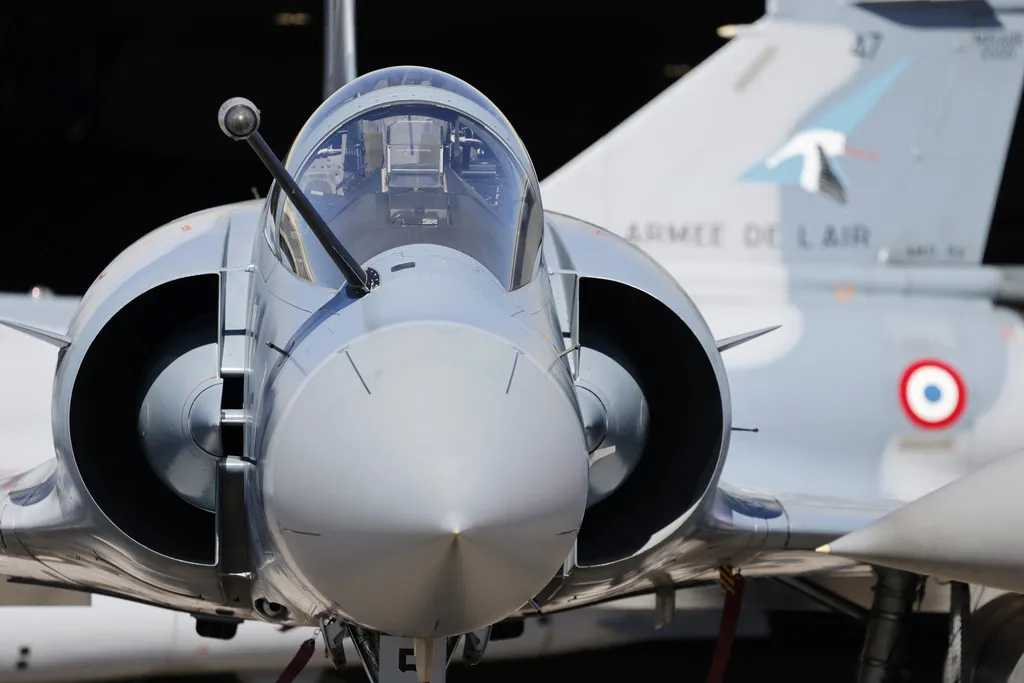 Francuski borbeni avion Mirage-2000 srušio se u Ukrajini