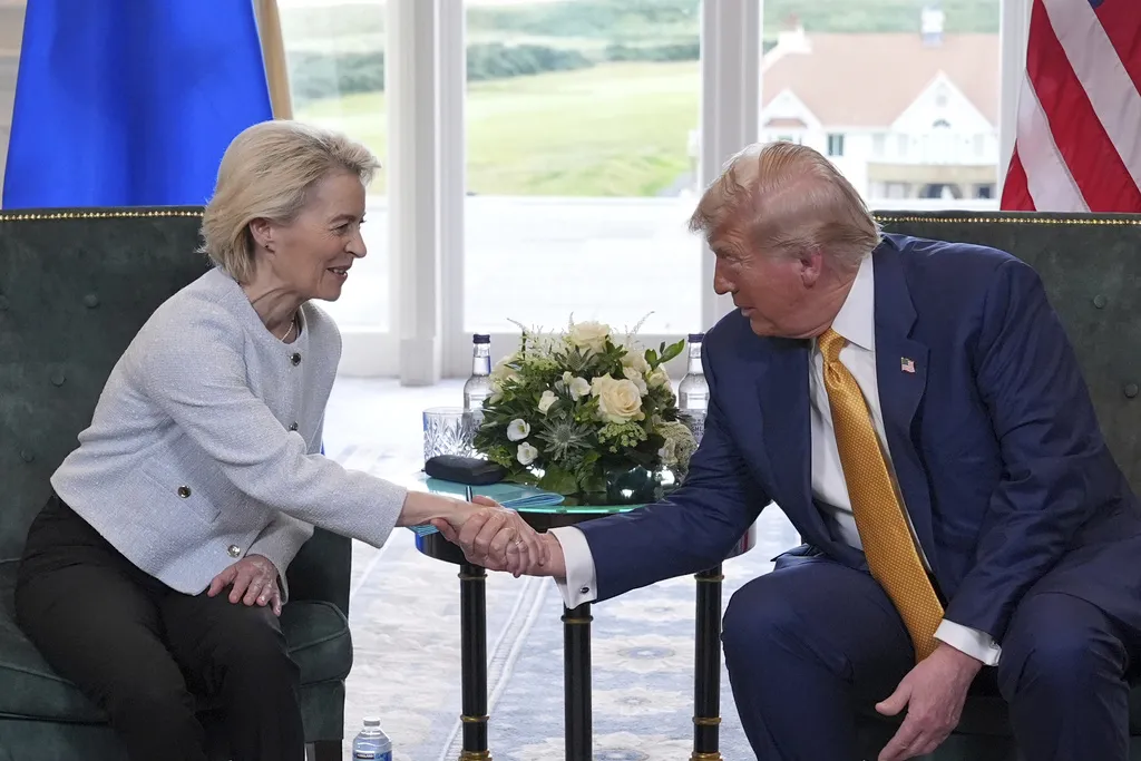 Von der Leyen i Trump: 50-50 šanse za trgovinski sporazum