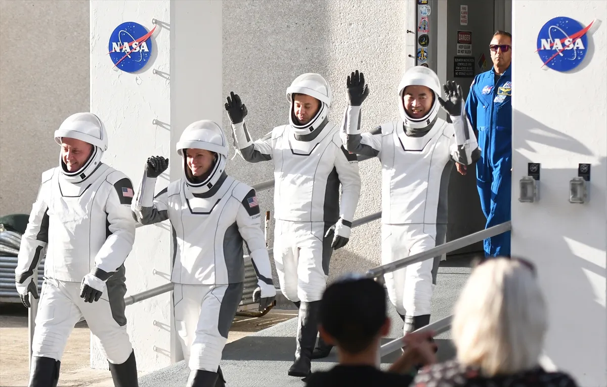 Astronauti iz posade 11 pripremaju se za lansiranje na svemirsku stanicu