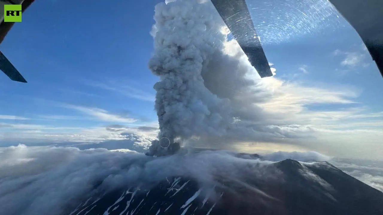 Vulkan Krasheninnikov na Kamčatki eruptirao prvi put nakon 600 godina