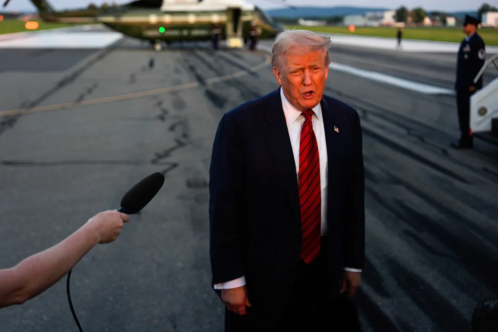Trump: Dvije američke nuklearne podmornice stigle su "tamo gdje trebaju biti"