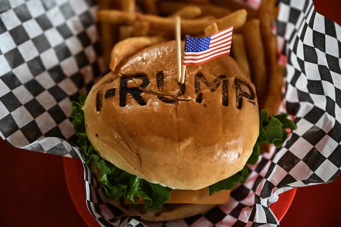 Vlasnik restorana posvećenog Donaldu Trumpu suočava se s deportacijom od strane ICE-a