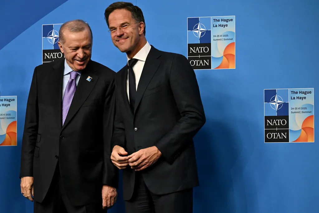 Erdogan i Rutte razgovarali o Ukrajini i predstojećem samitu Trumpa i Putina