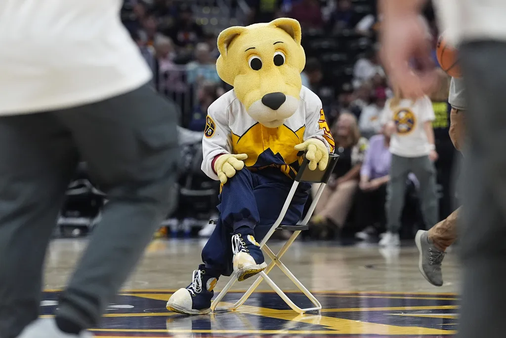 Denver Nuggetsi suočeni s tužbom maskote “Rockyja”