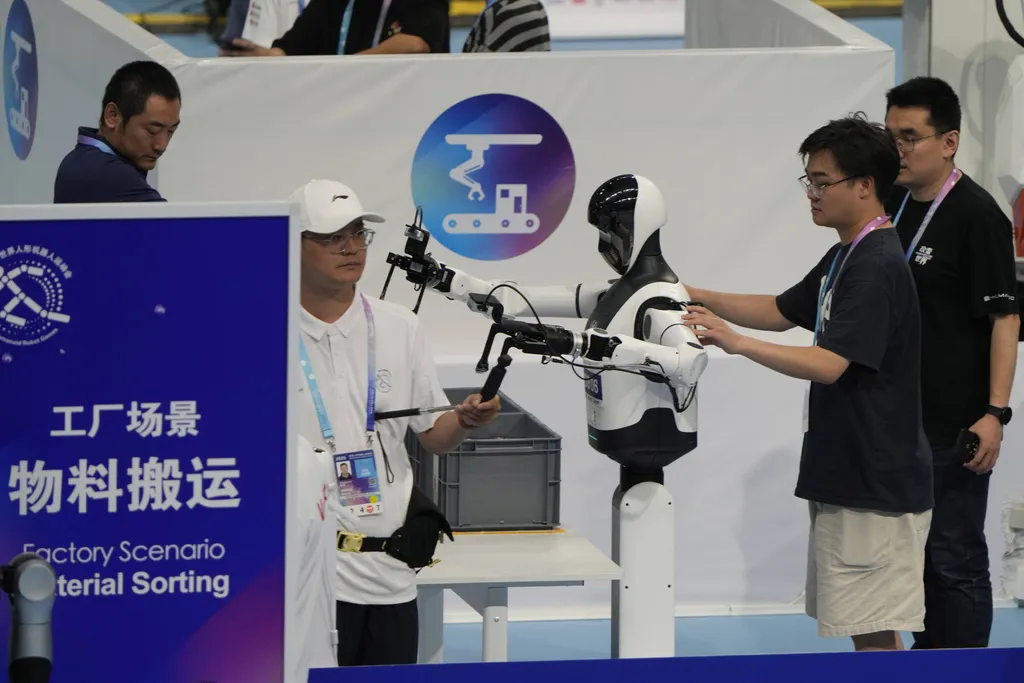 Peking domaćin prvih svjetskih igara humanoidnih robota: Takmičenja u fudbalu, boksu i trčanju