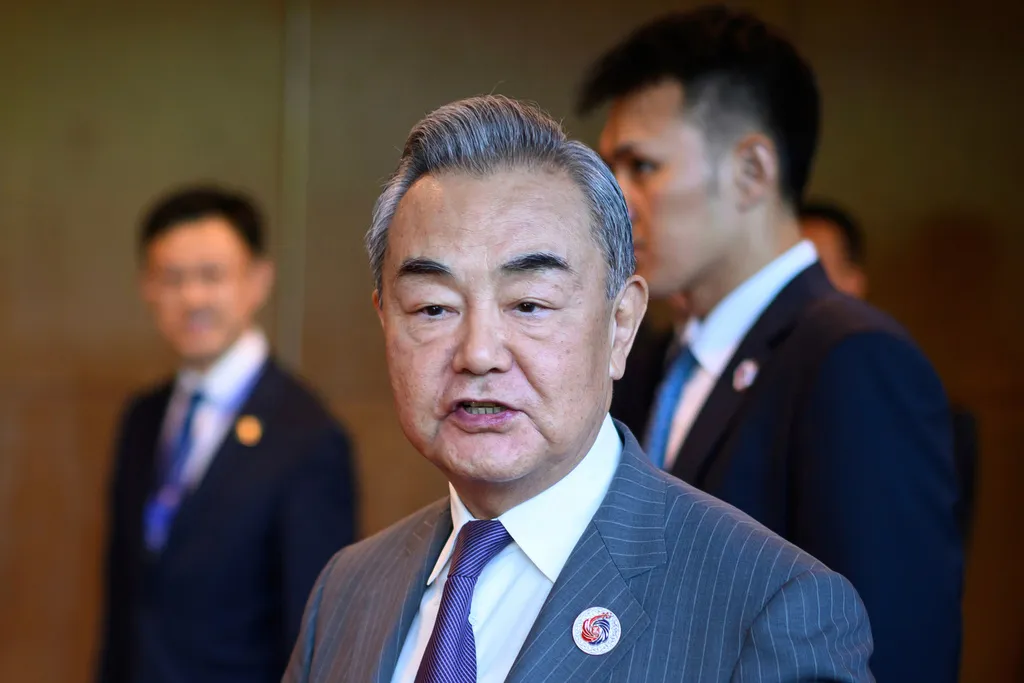 Šef kineske diplomatije Wang Yi od ponedjeljka u posjeti Indiji