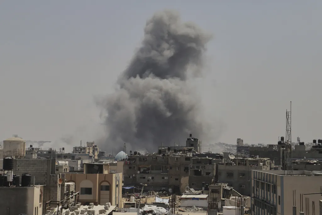 Najmanje 7 Palestinaca poginulo u izraelskom napadu na bolnicu Al-Ahil 