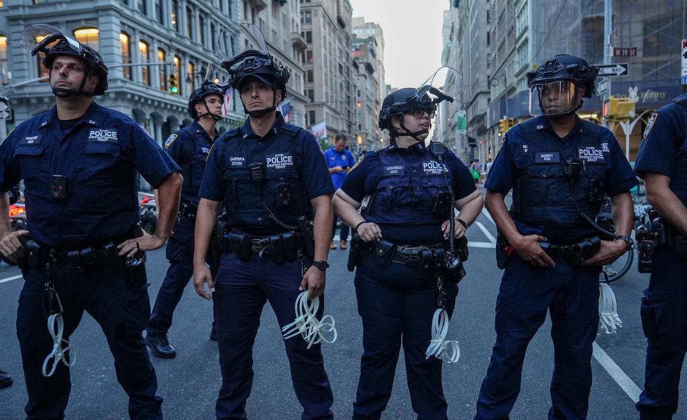 Najmanje troje ubijenih, osmero povrijeđenih u masovnoj pucnjavi u restoranu u New Yorku